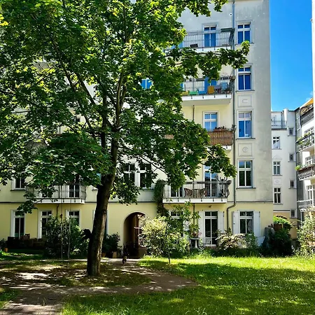 Studio In Einem Ruhigen Garten, In Der Mitte Berlín Exterior foto